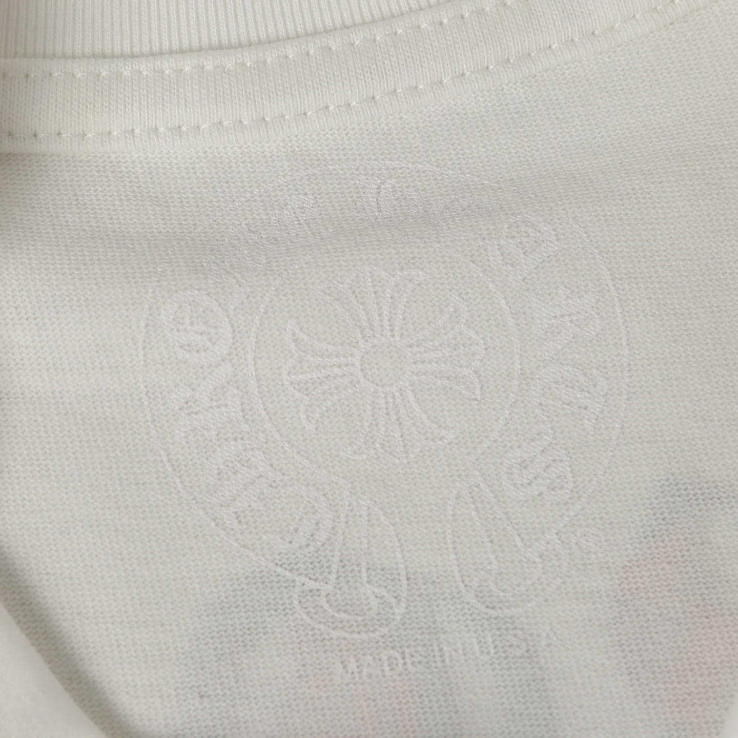 🅿️270 Come Hearts/Kro Heart Sanskrit Sword Printed Long Sleeve, great for autumn and winter! Chest pockets, high weight threads on collar and cuffs, custom woven and dyed 280g double yarn pure cotton fabric, washed anti-counterfeiting tags and other auxiliary labels are all in the correct version, super conspicuous, super pretty, super stylish, same style for men and women! The overall upper body highlights fashion and individuality, and it is a recommended T-shirt for couples to wear together!! Color: black/white Size: XS-L